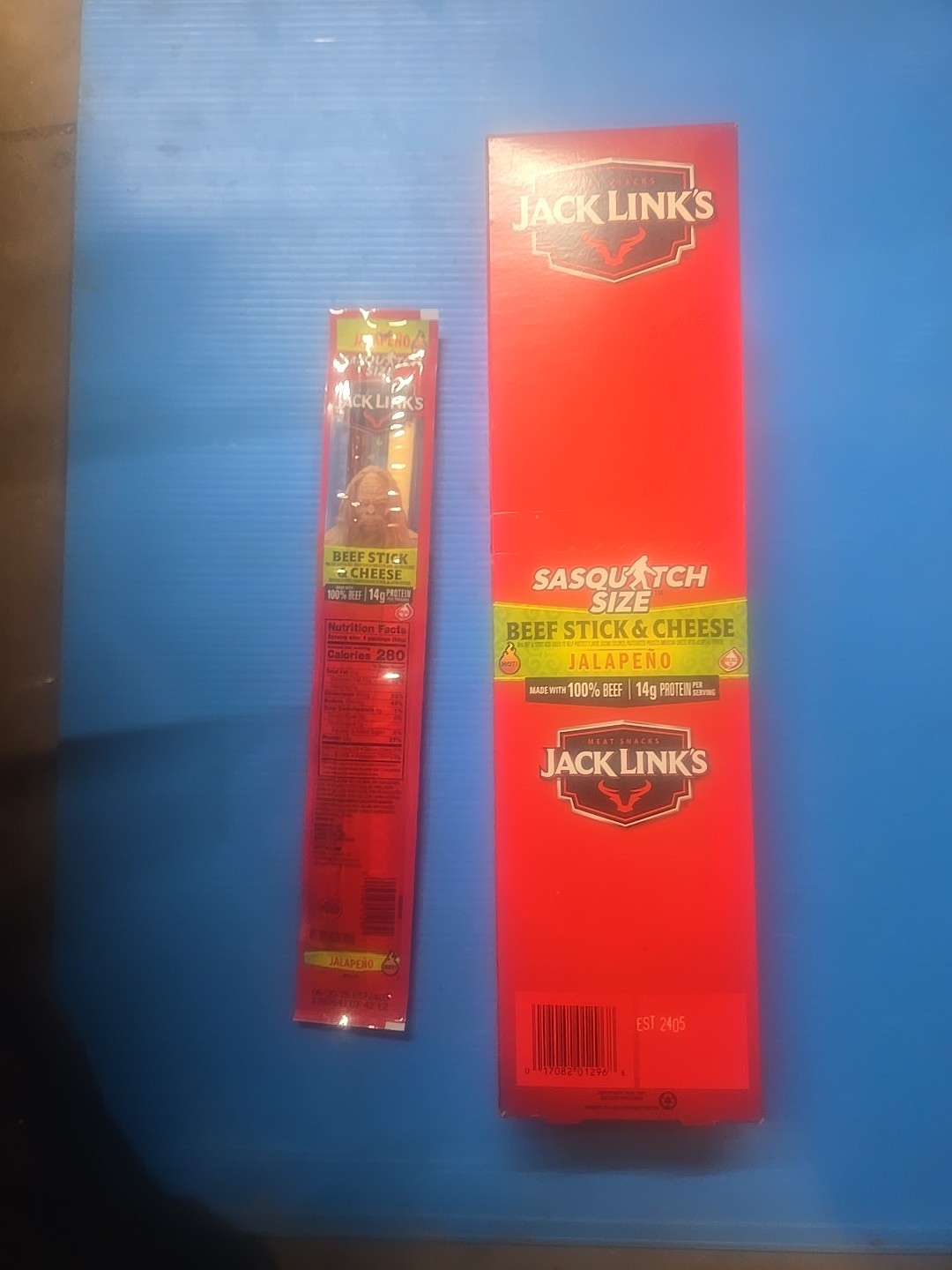 Beef stick and Cheese Jack Link’s Jalapeno Box Of 12 2.45oz.