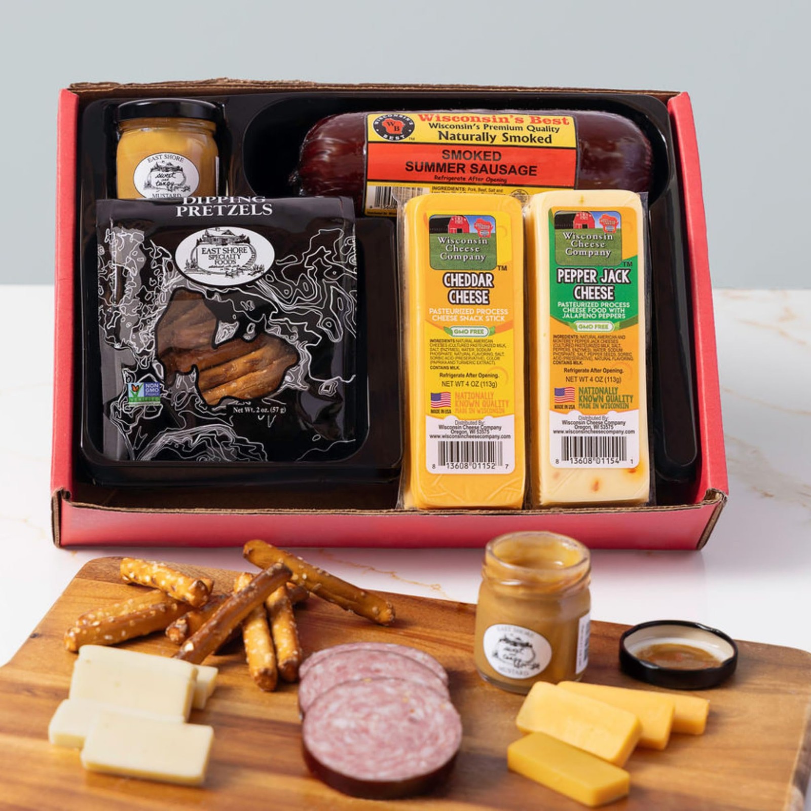 – Classic Holiday Snack Gift Box – 100% Wisconsin Cheddar & Pepper Jack Chees…